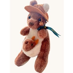 Australian Kangaroo Plush w Joey Cork Hat Australia Souvenir 8" Design Australia